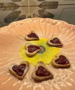Jam Heart Biscuits | Jam Thumbprint Cookies | Valentine Jam Cookies | Eggless Jam Biscuits — recipe by Renu Dalal